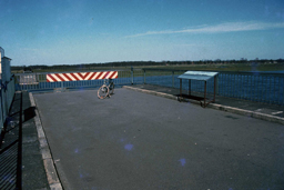 Geteilte Straßenbrücke bei Dömitz 1982
